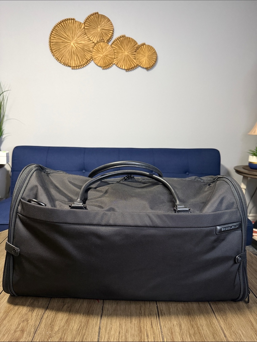 BRIGGS & RILEY Baseline Suiter Duffle Bag in Black - Picture 2 of 13